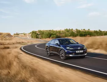 Nouvelle CITROEN C4X Hybride / Electrique - A partir de 30 850€